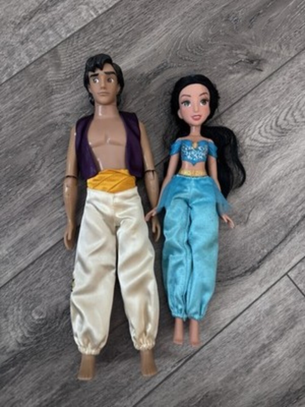 Disney Aladdin and Jasmine Doll Set